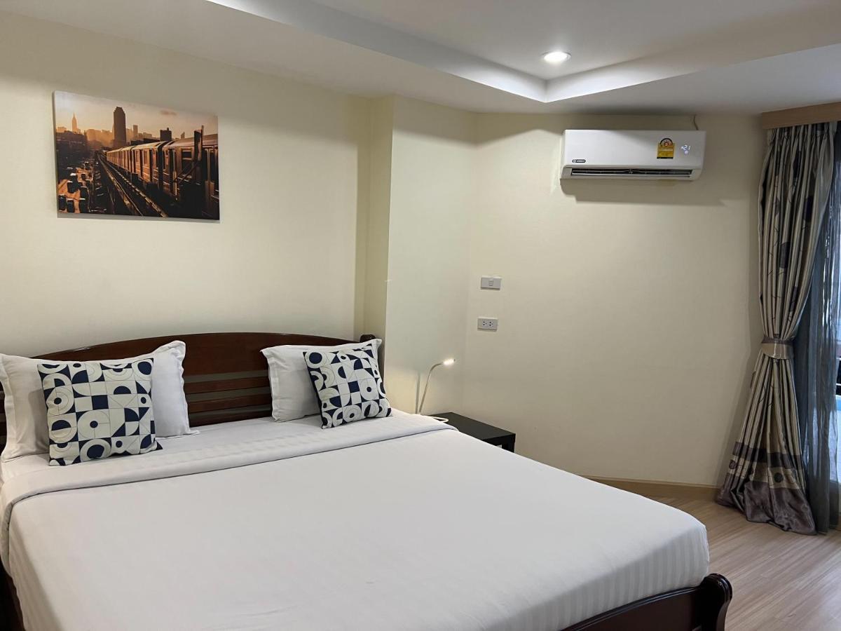 V Check Inn Sukhumvit 22 Bangkok Exteriör bild