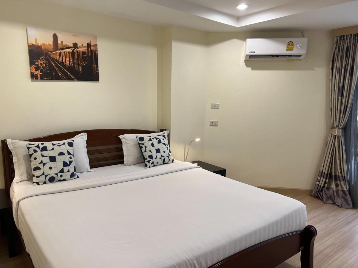 V Check Inn Sukhumvit 22 Bangkok Exteriör bild