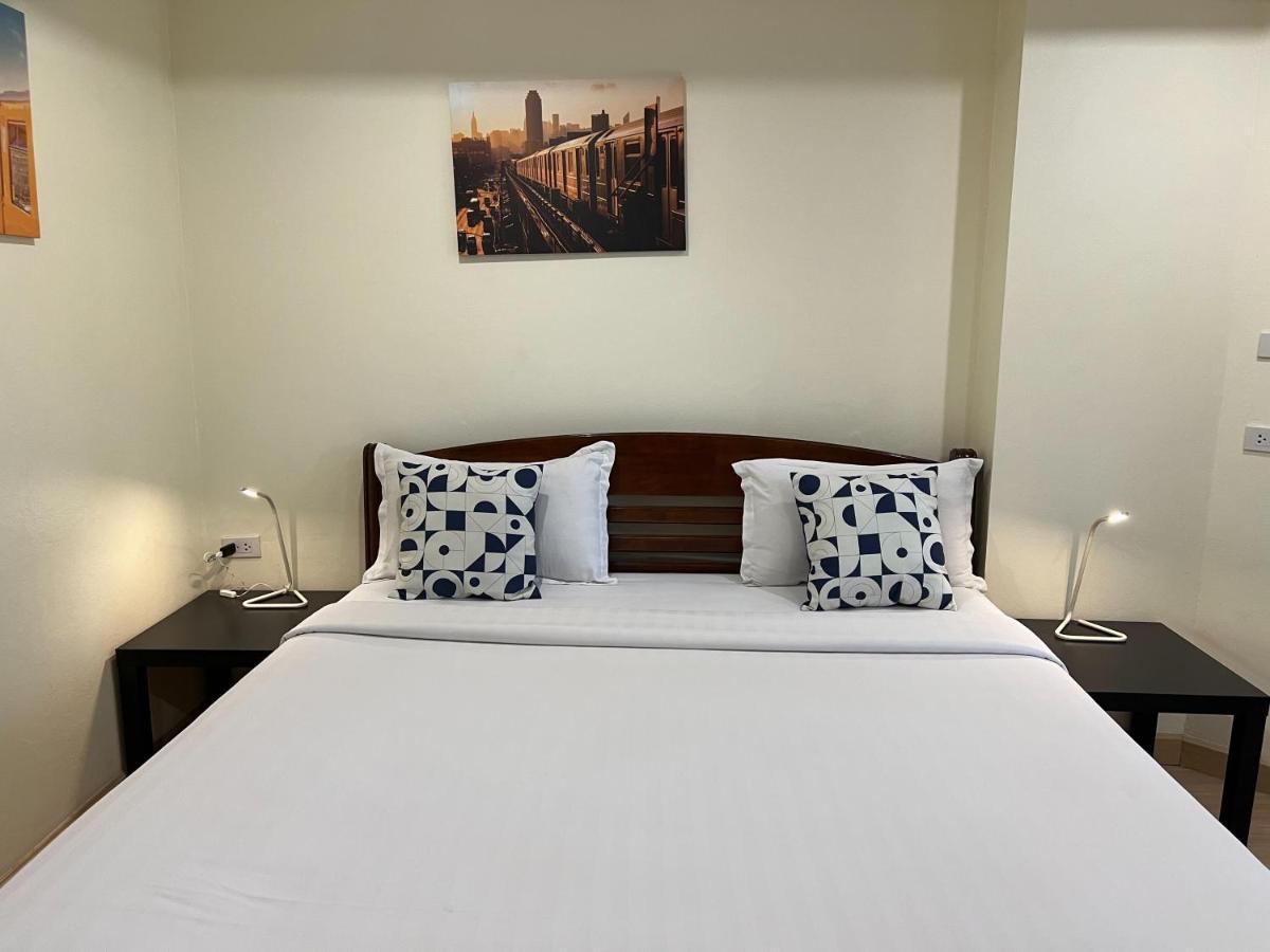 V Check Inn Sukhumvit 22 Bangkok Exteriör bild