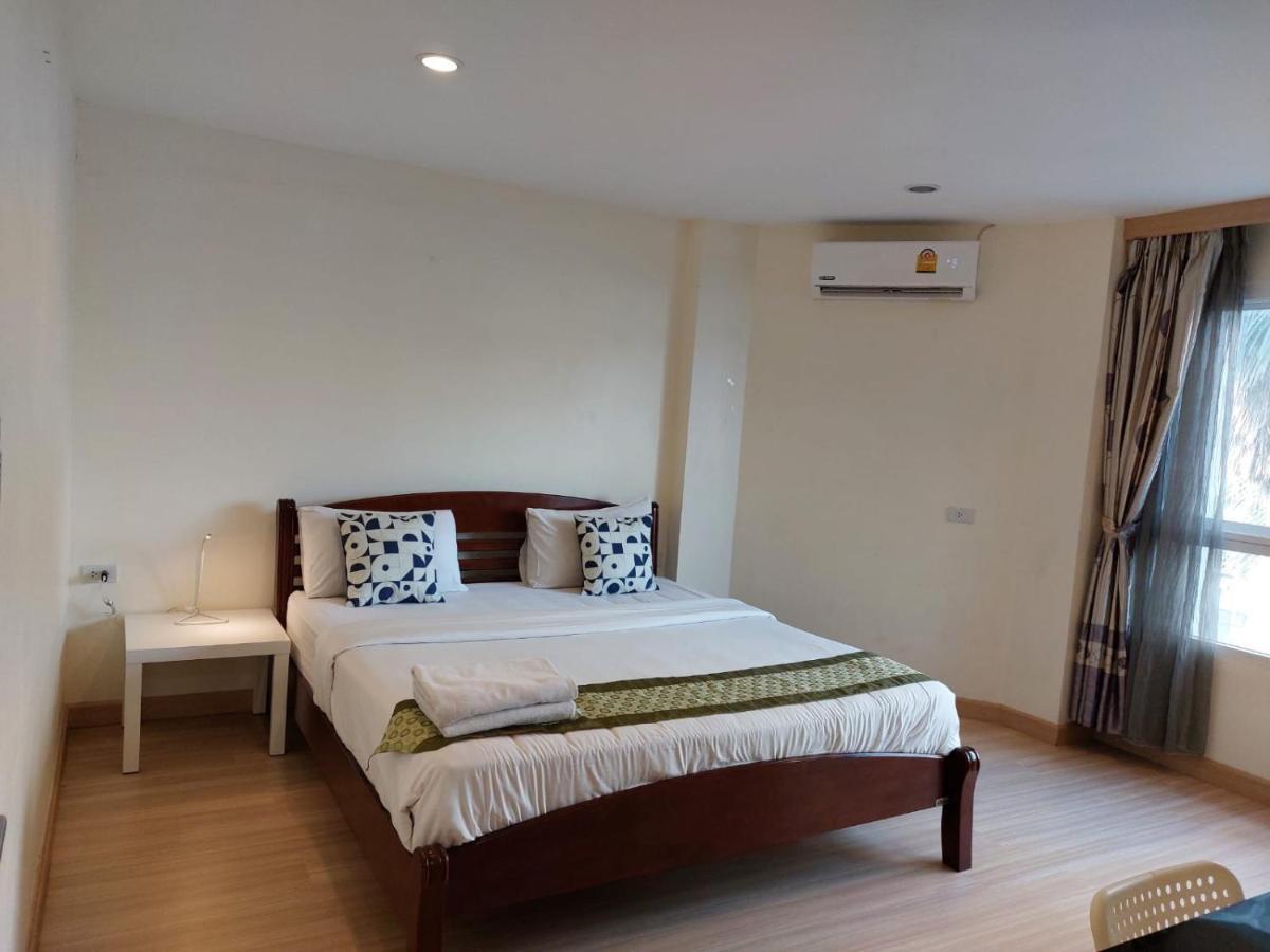 V Check Inn Sukhumvit 22 Bangkok Exteriör bild