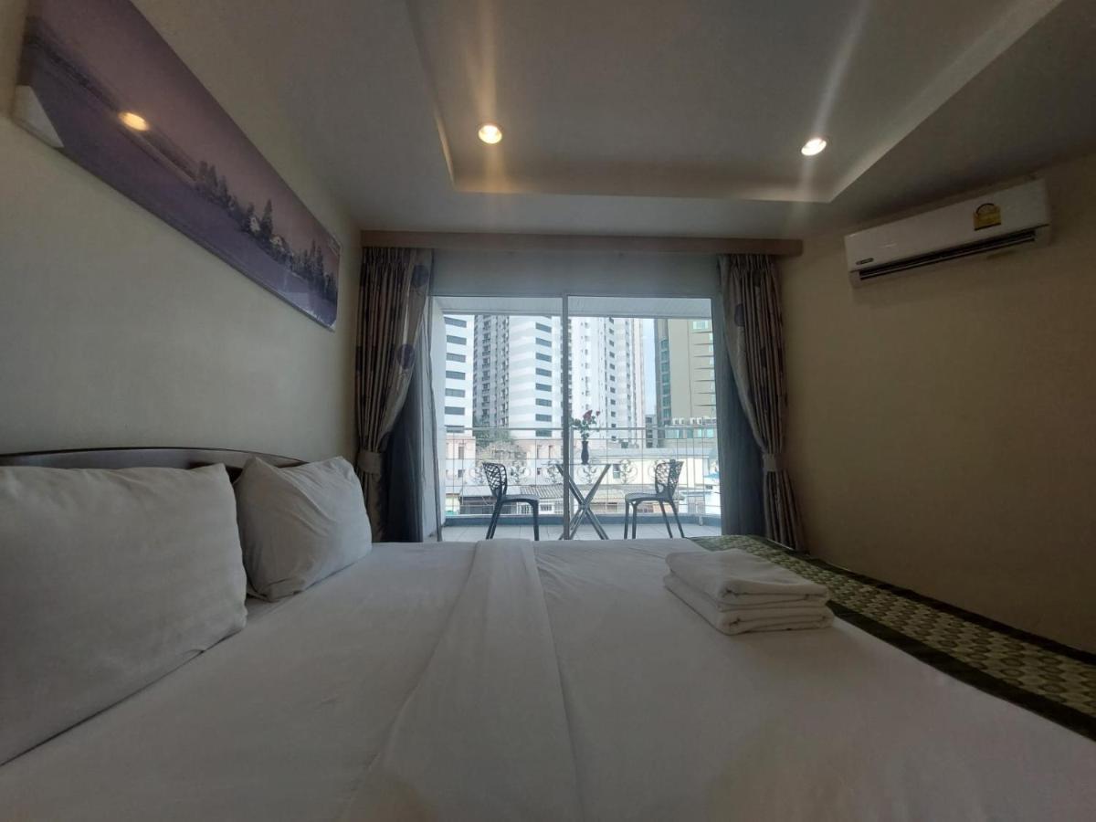 V Check Inn Sukhumvit 22 Bangkok Exteriör bild