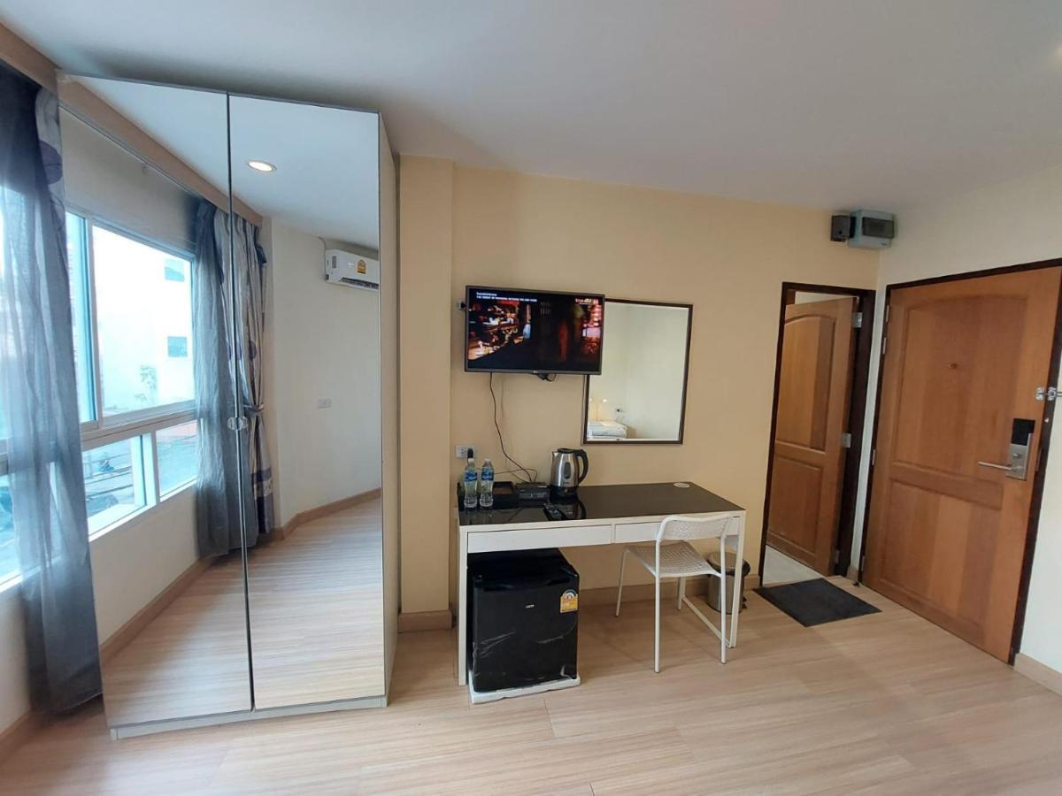 V Check Inn Sukhumvit 22 Bangkok Exteriör bild